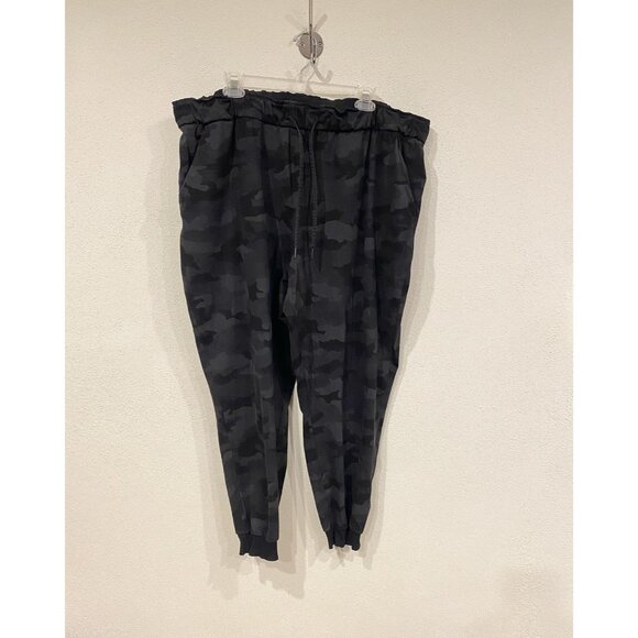 Lululemon Pants Womens 20 Black Camo On The Fly Jogger Drawstring Athletic Gym - Picture 1 of 4
